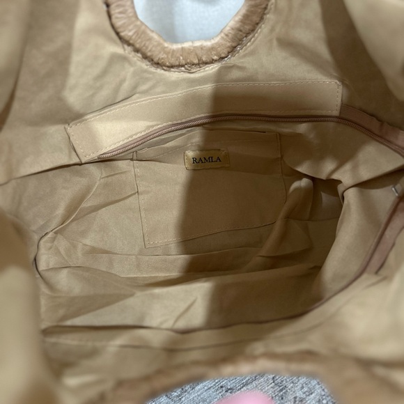 Ramla Natural Straw Half-Moon Bag With Woven Texture Wooden Handle Bohemian NEW - Picture 6 of 7